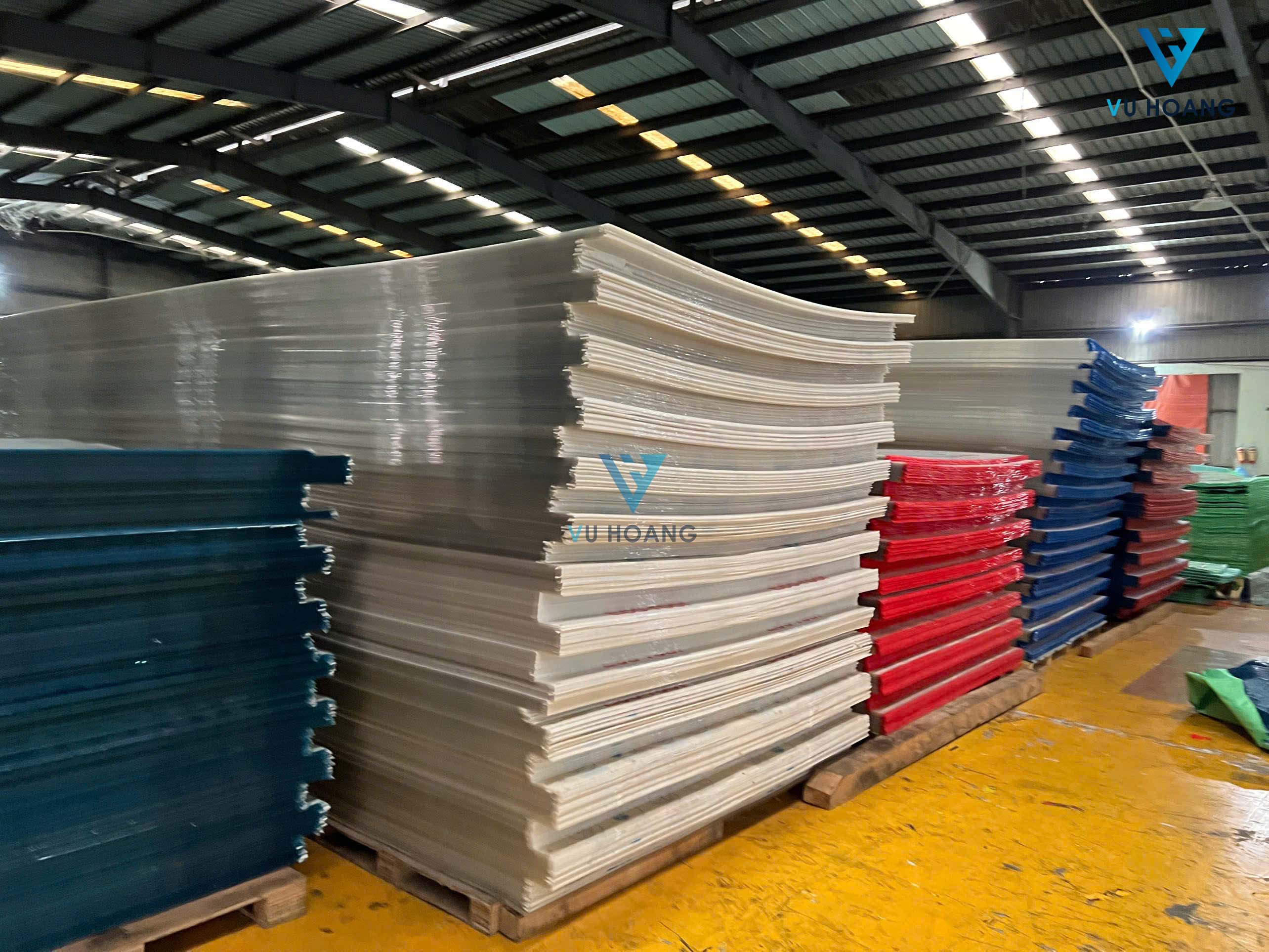 Tổng kho tấm lợp lấy sáng Poly rỗng