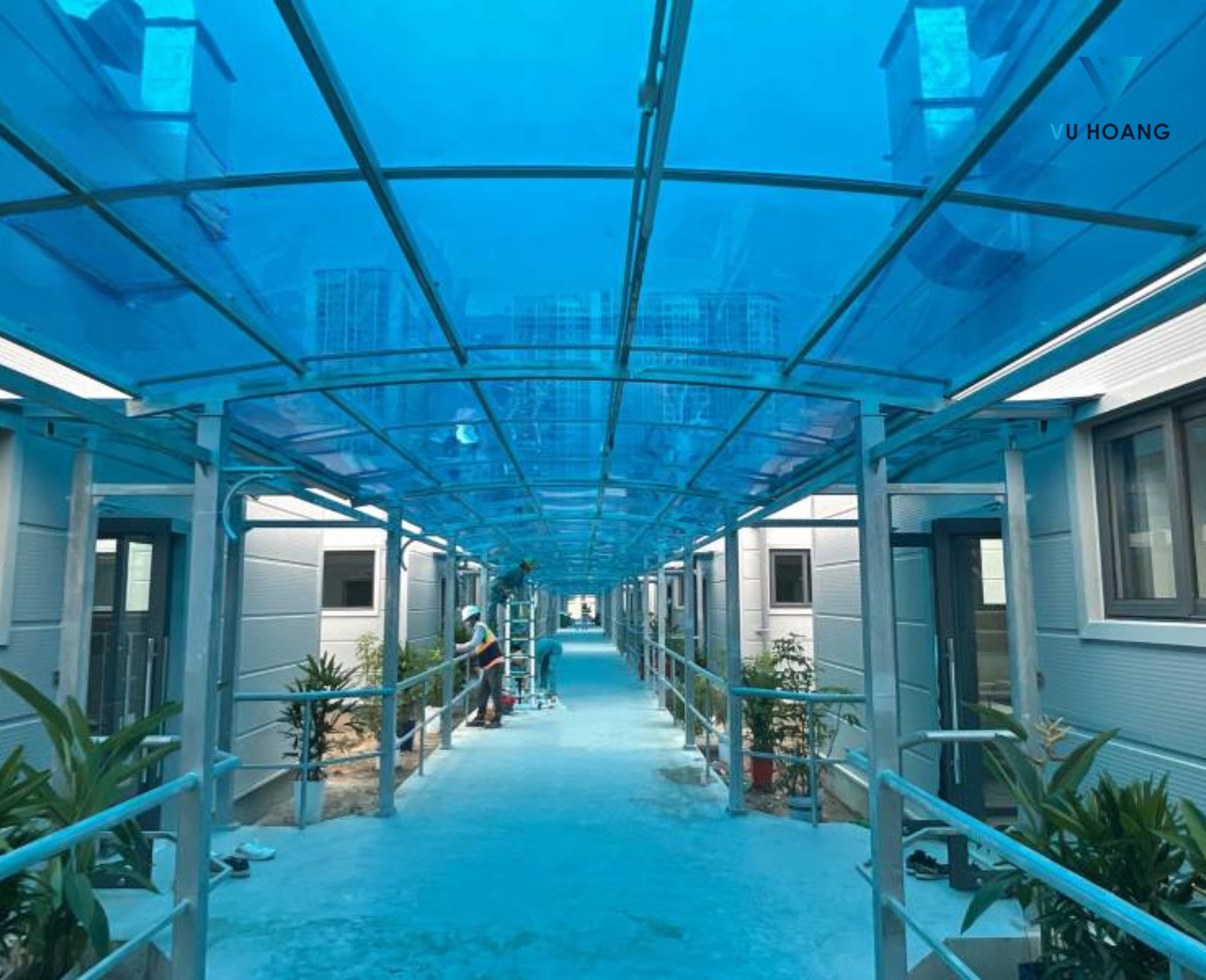 5 Lý do nên lắp đặt mái che hành lang và lối đi bằng tấm poly