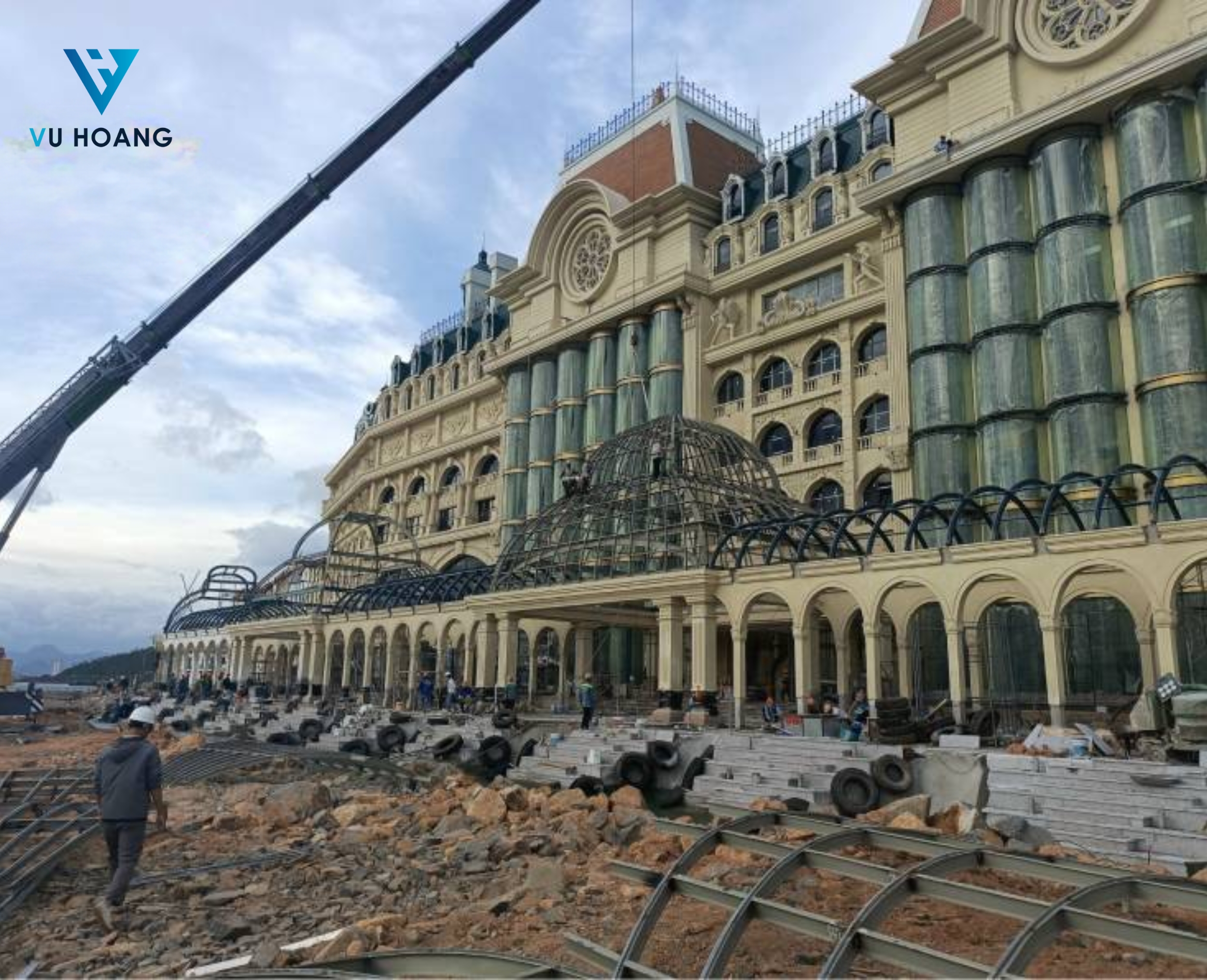 Công trình mái lợp poly vinpearl
