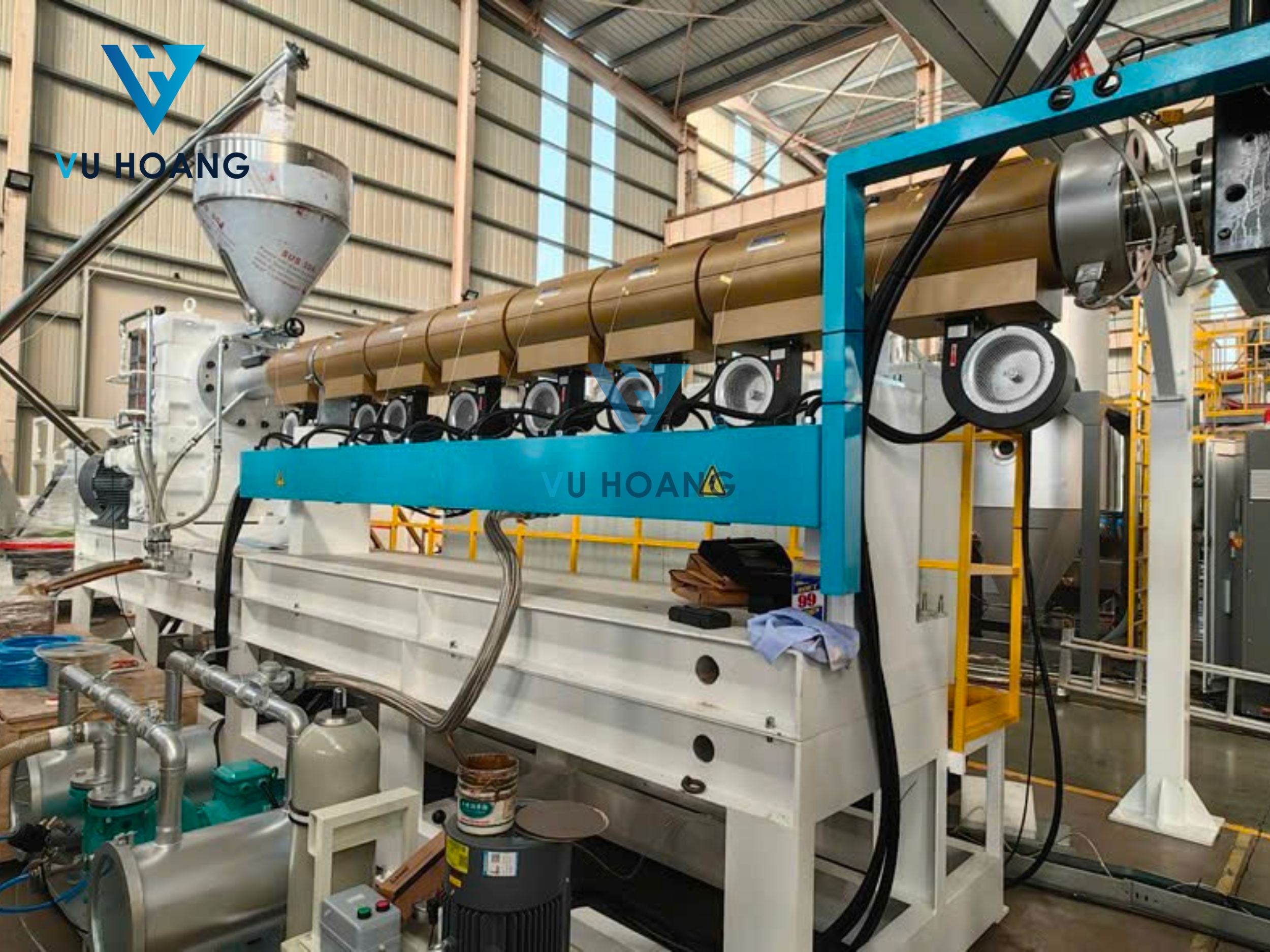 Nh&atilde;n hiệu Lion Poly thuộc tập đo&agrave;n Vinahome