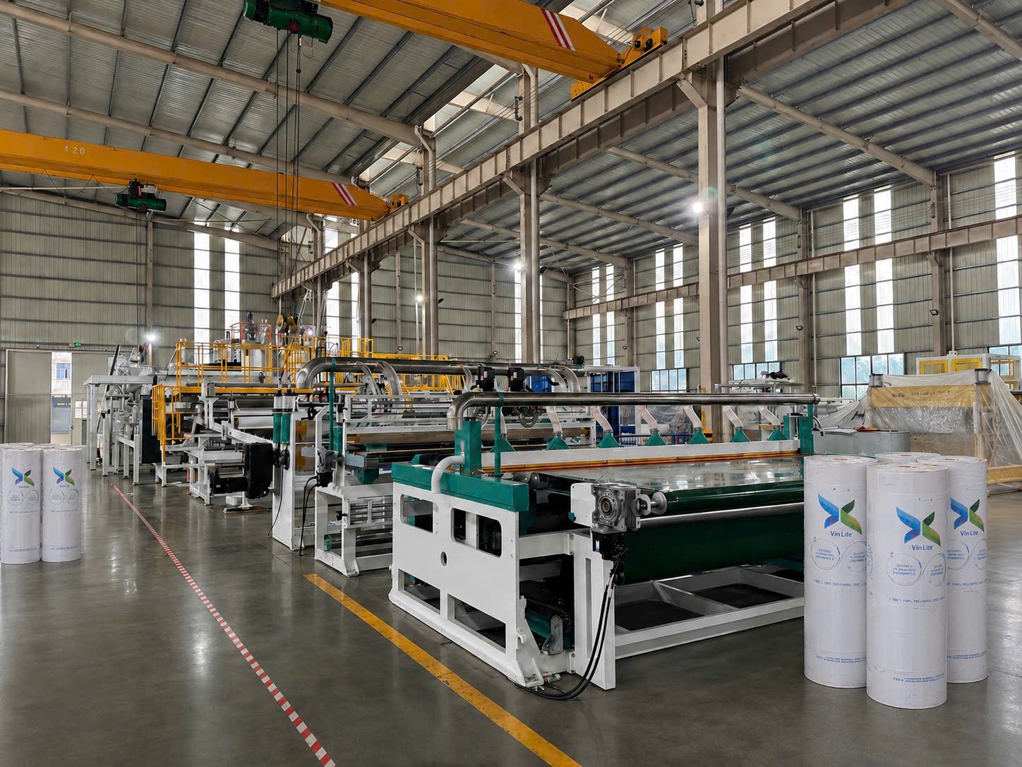 Đặt sản xuất tấm nhựa lấy sáng theo yêu cầu.